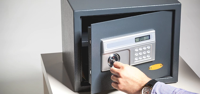 Jewelry Safe Unlocking Service in Garden Grove, California