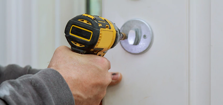Street Locksmith For Smart Lock Repair in Garden Grove, CA