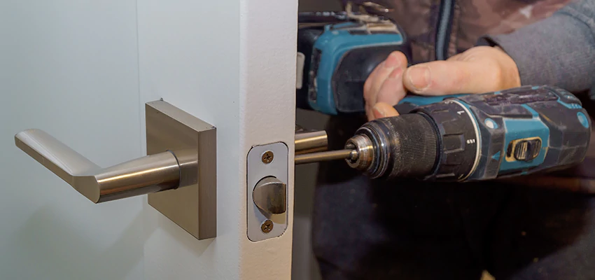Broken Door Handle Lock Repair in Garden Grove, California